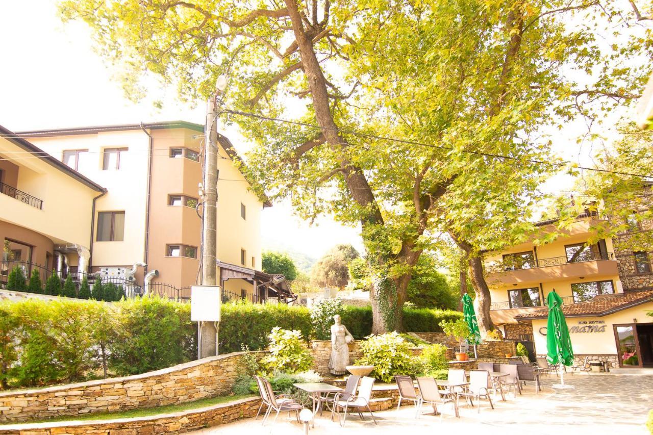 Eco Hotel Momata Kolarovo Buitenkant foto