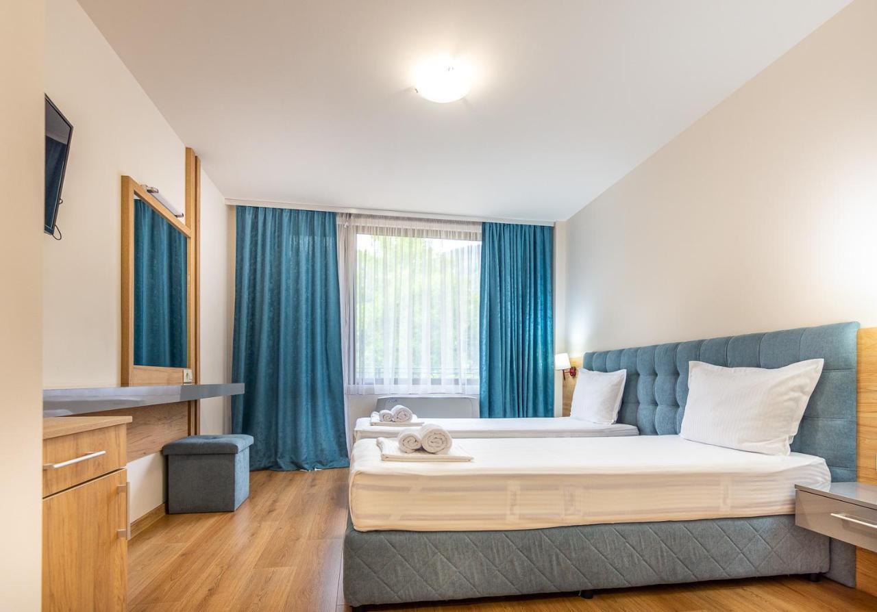 Eco Hotel Momata Kolarovo Buitenkant foto