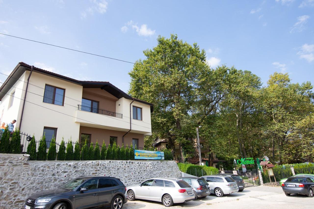 Eco Hotel Momata Kolarovo Buitenkant foto