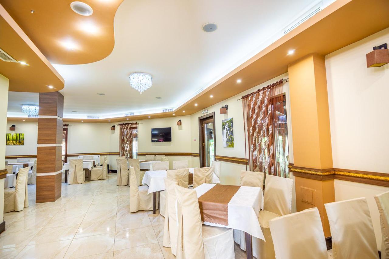 Eco Hotel Momata Kolarovo Buitenkant foto