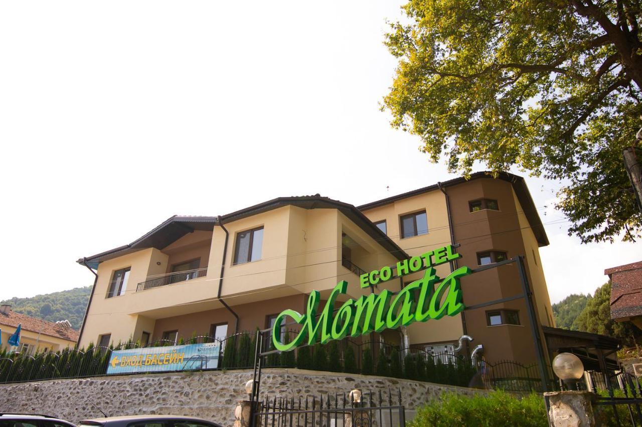 Eco Hotel Momata Kolarovo Buitenkant foto