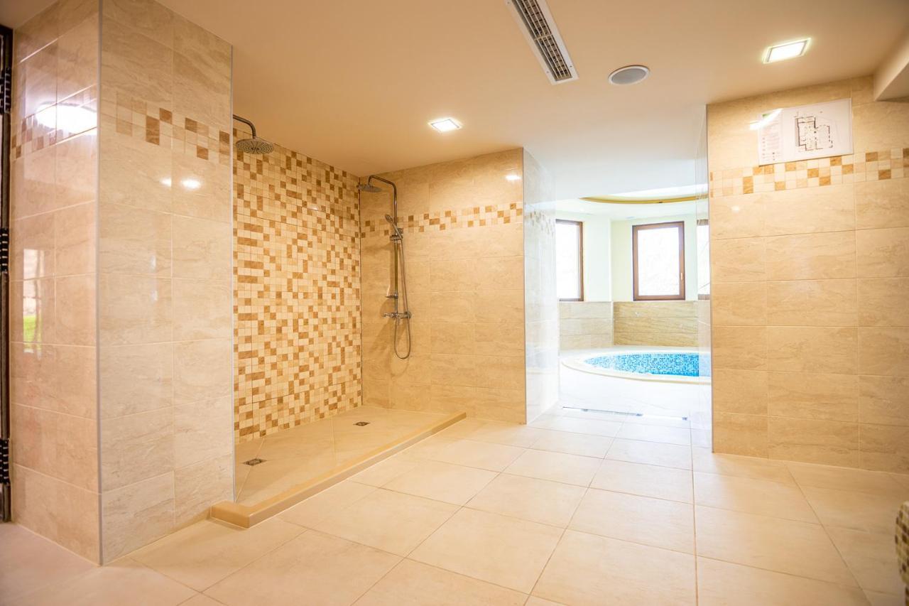 Eco Hotel Momata Kolarovo Buitenkant foto