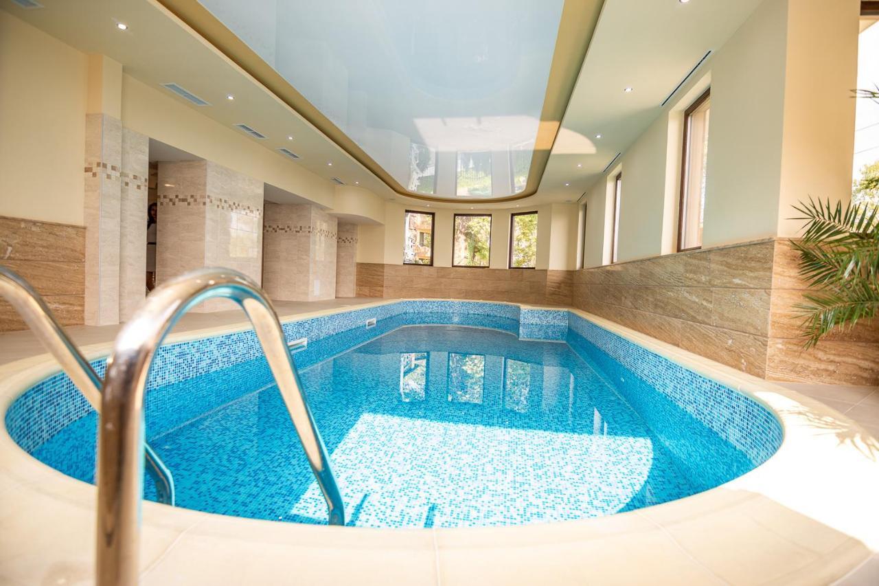 Eco Hotel Momata Kolarovo Buitenkant foto