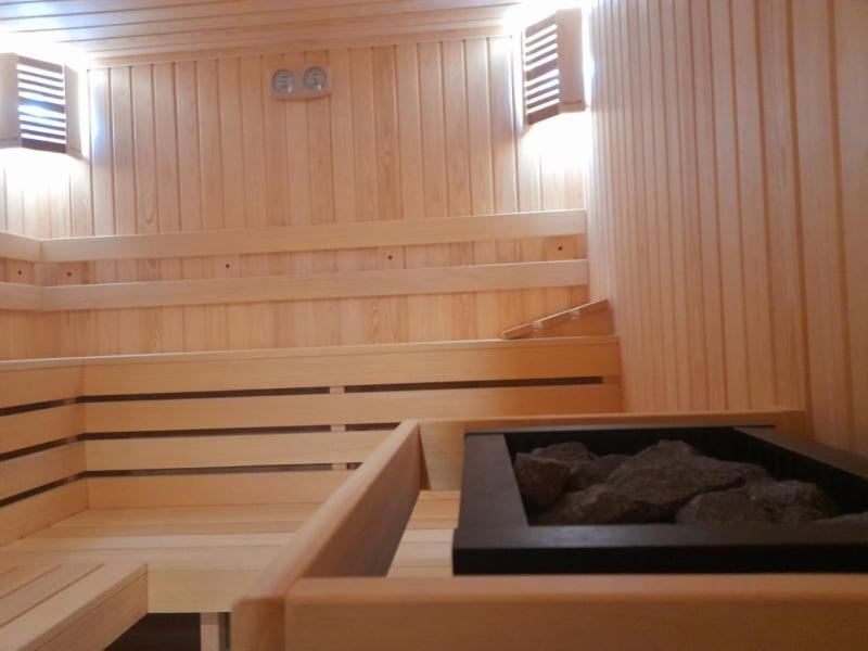 Eco Hotel Momata Kolarovo Buitenkant foto